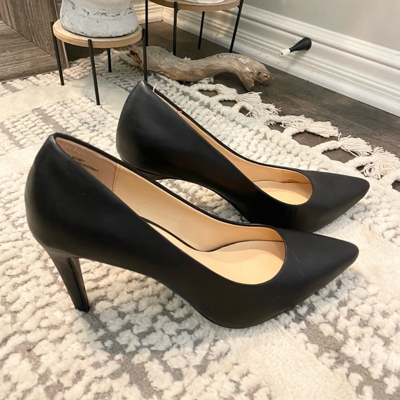 Jessica Simpson Black Suede 3” Heels - size 10 - Picture 5 of 7